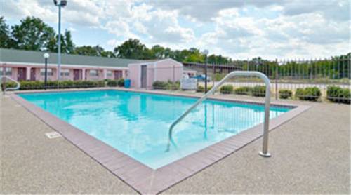 Days Inn Gun Barrel City Bagian luar foto