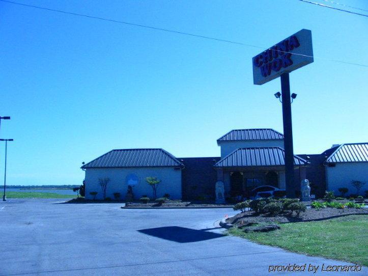 Days Inn Gun Barrel City Bagian luar foto